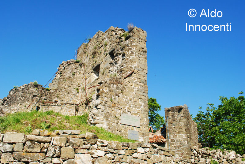 SOMMOCOLONIA: RUDERI DEL CASTELLO 1' IMMAGINE
